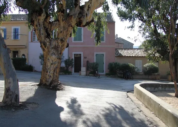 Maison De Pecheur A شقة بوركيرول