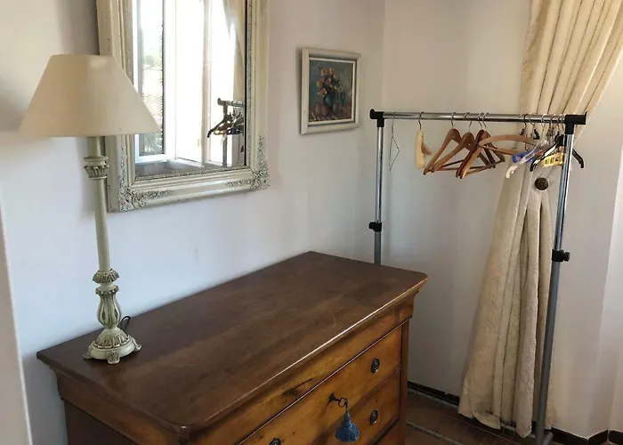 Maison De Pecheur A بوركيرول