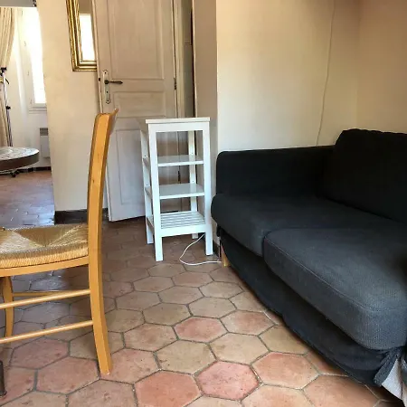 Maison De Pecheur A * بوركيرول
